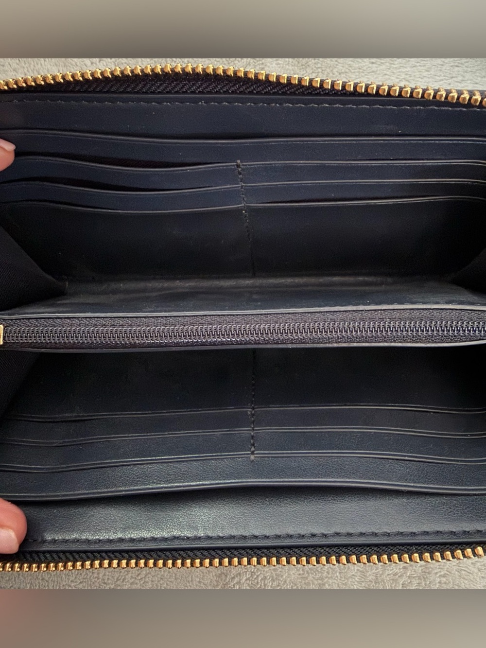 COACH Wallet Accordion Zip in Signature Canvas NWOT Black/Tan - Picture 3 of 8